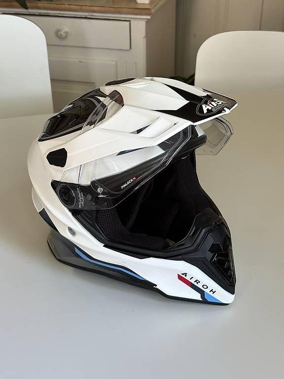 Caschi & visiere: Airoh Airoh Commander Motorradhelm Helm Adv – Usato da Zürich venduto da Saschakraemer