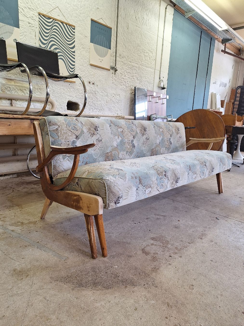 Divani: Mid Century Sofa, Vintage – Difettoso da Urtenen-Schönbühl venduto da Atelier21_bern 3