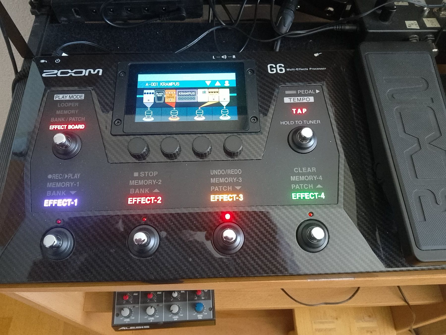 Zoom Instruments de musique: Zoom G6 – D'occasion à Fully par Suisse-crawler