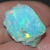 Edelstein L-8030 – Äthiopischer Paraiba Opal roh 18x12mm 5.6