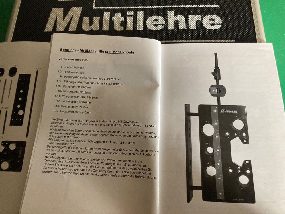Bohrschablone für 32 mm Lochreihen, Bodenträger, Topfbänder & Schubladenauszüge Bohrschablone für 32 mm Lochreihen, Bodenträger, Topfbänder & Schubladenauszüge
