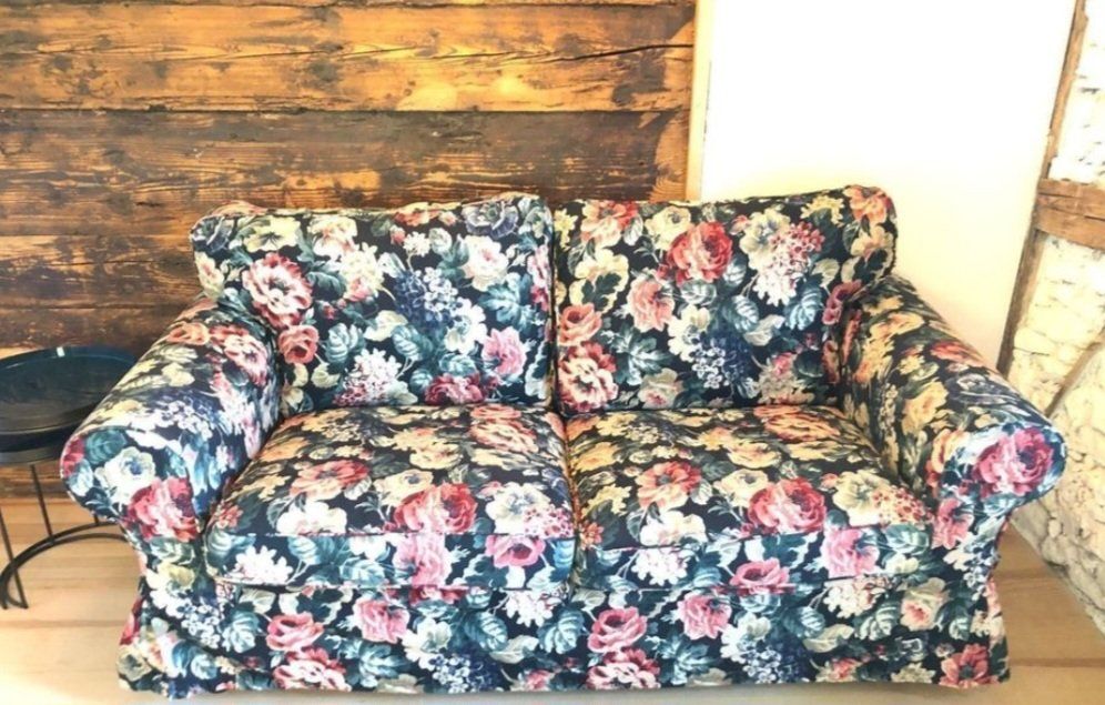 Neuwertiges 2er Sofa im englischen Landhausstil Kaufen auf Ricardo