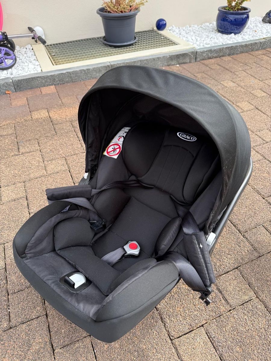 Auto-Kindersitze: Babyschale + ISOFIX Basis – Gebraucht aus Dornach von Dana999 4