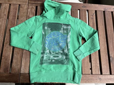 WE Sweatshirt grün Gr. 134/140