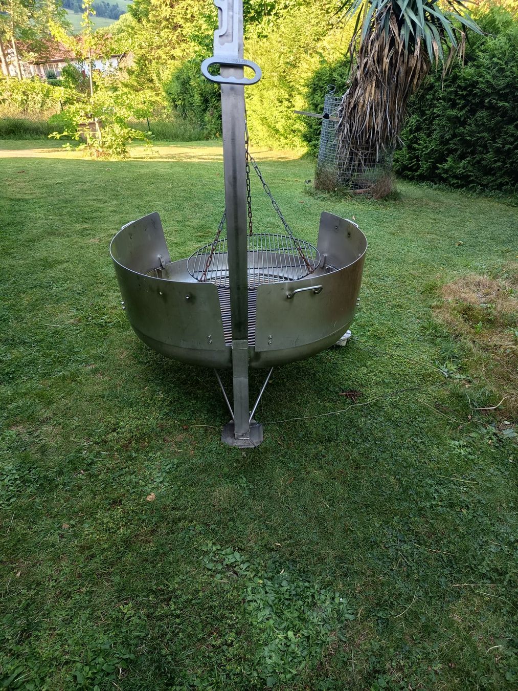 Bracieri: Chromstahl Feuerschale ca.94cm breit 190cm hoch – Usato da Sennwald venduto da Fortemente 1
