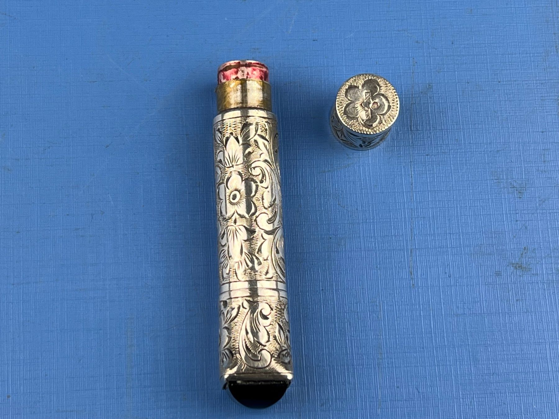 Make-up: Prächtiger antiker gravierter Silber 900 Lippenstift – Usato da Unterengstringen venduto da Gustav03 1