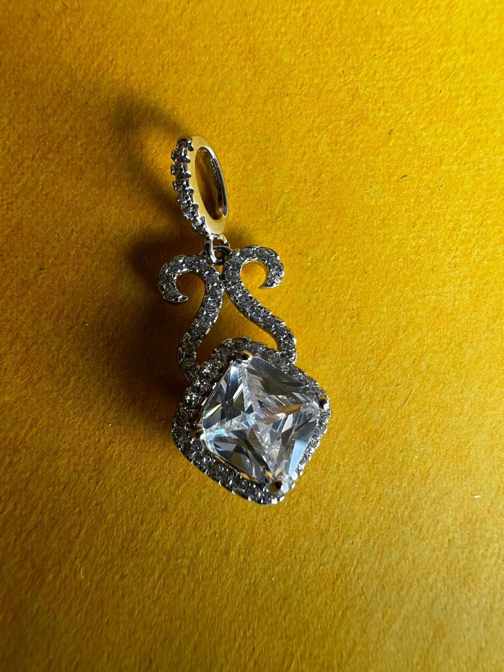 Ciondoli: Silber Anhänger mit zirconium – Nuovo e nell'imballaggio originale da Teufen Ar venduto da Exclusive.stuff.CH