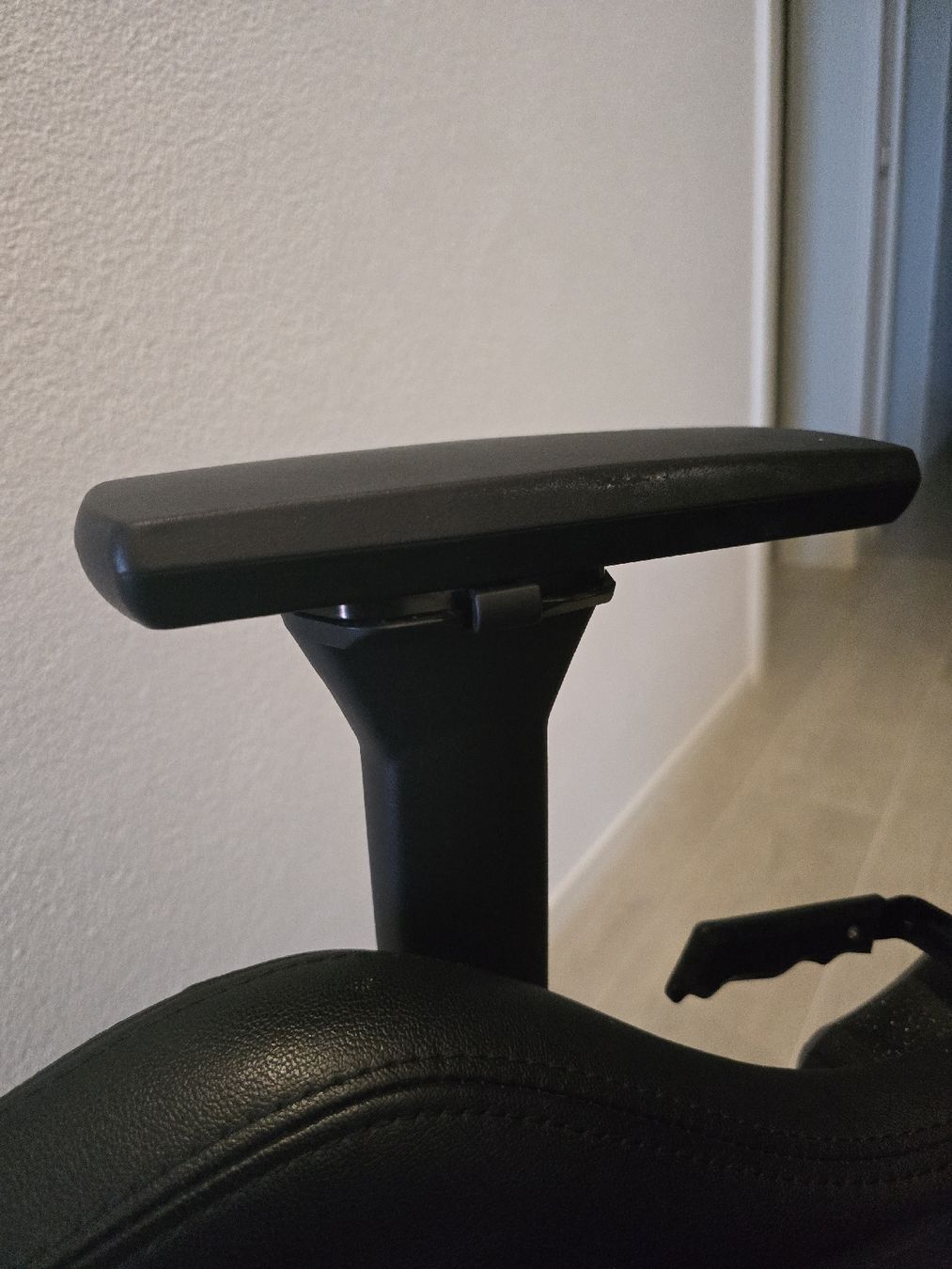 Poltrone: Gaming Chair / Chaise Gaming OMEN – Usato da Dompierre FR venduto da Naitcir 4