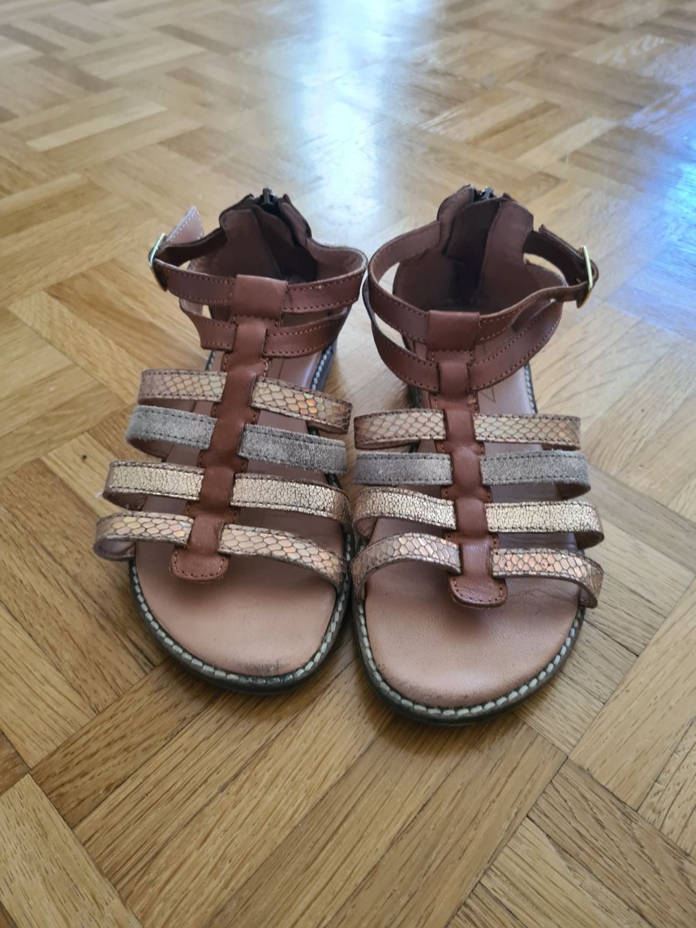 Friboo Scarpe per ragazze: Sandalen aus Leder Gr. 34 – Usato da Rudolfstetten venduto da anjam81 2
