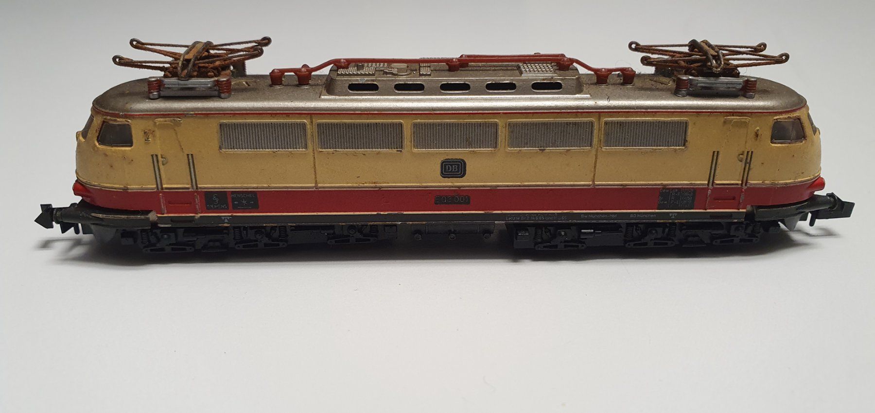 Trix Modellini di ferrovie: Minitrix 2945 DB BR E 03.0 Elektrolok (MBL) – Usato da Birr venduto da waruco