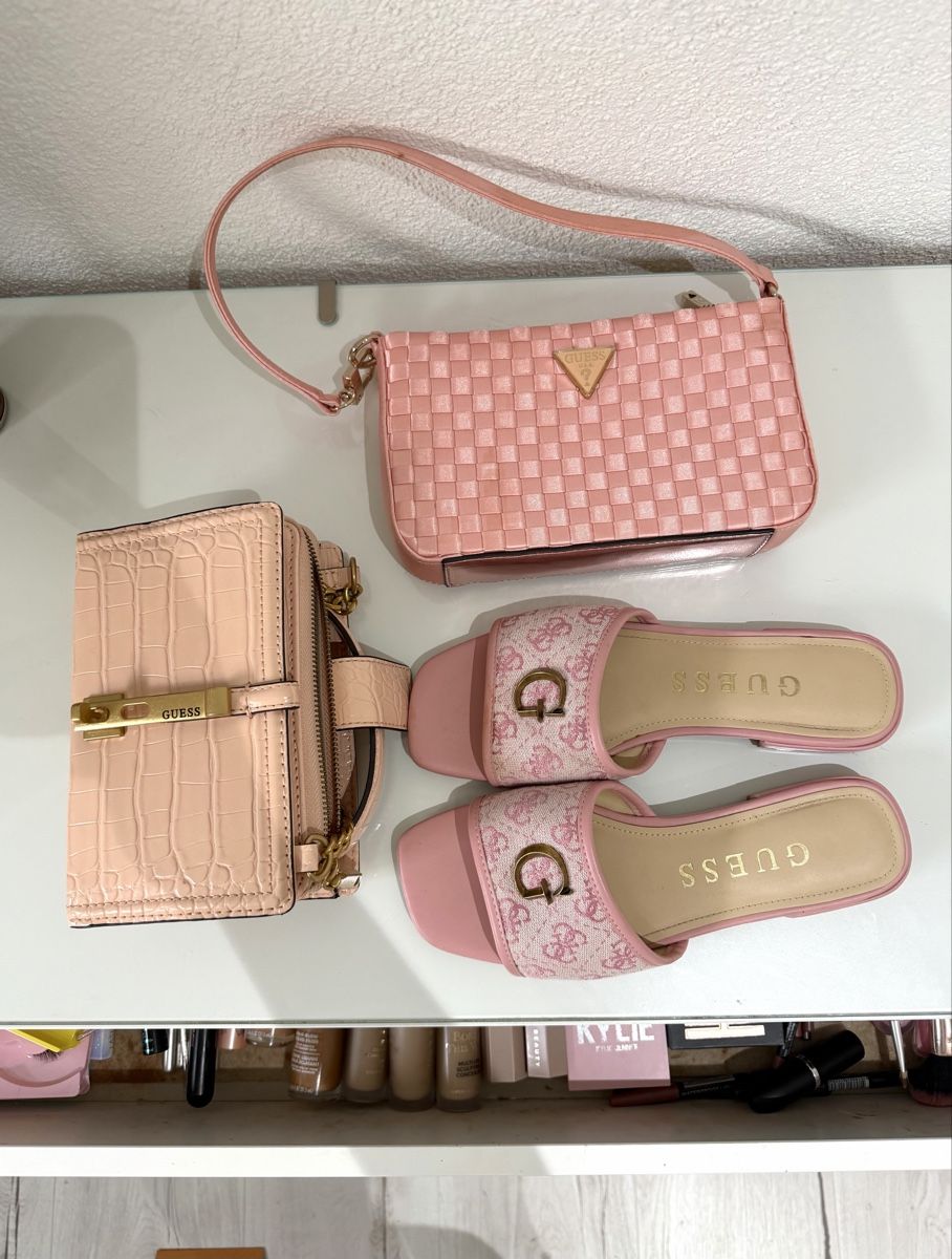 Guess Taschen für Damen: 3 Guess Artikel – Neu (gemäss Beschreibung) aus Dietikon von eli_cy5t 1