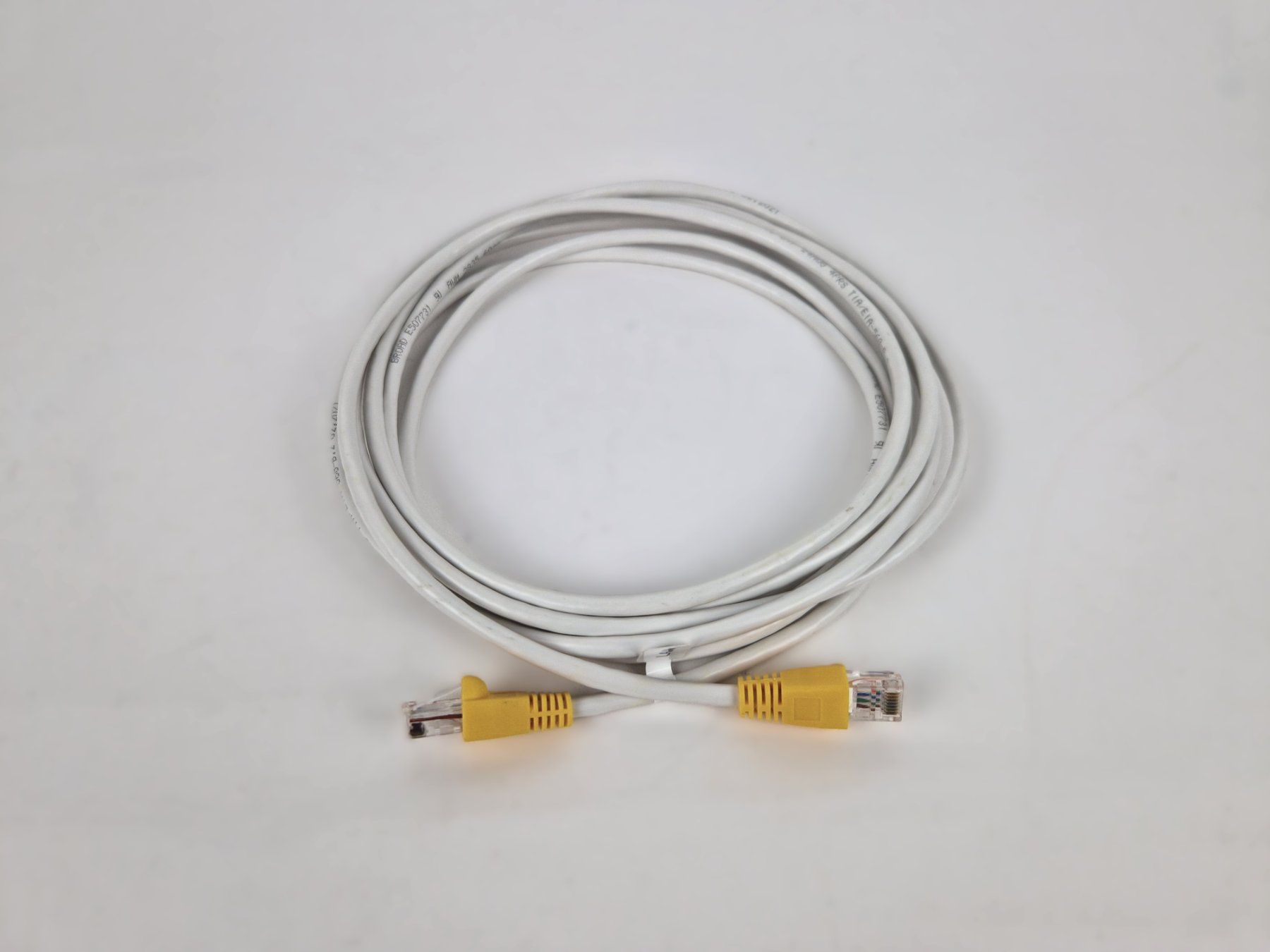 Câbles: Ethernet Kabel Cat 5e, UTP, 4 Meter – Neuf (Voir description) à Basel par Restwert_Basel 2