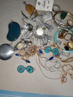 Lot de bijoux fantaisie divers, état d'occasion