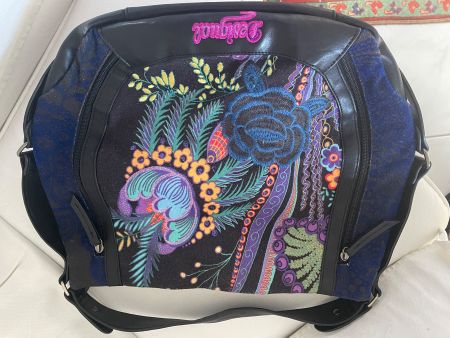 Desigual Tasche Blumen Stickerei sehr guter Zustand CHF 30