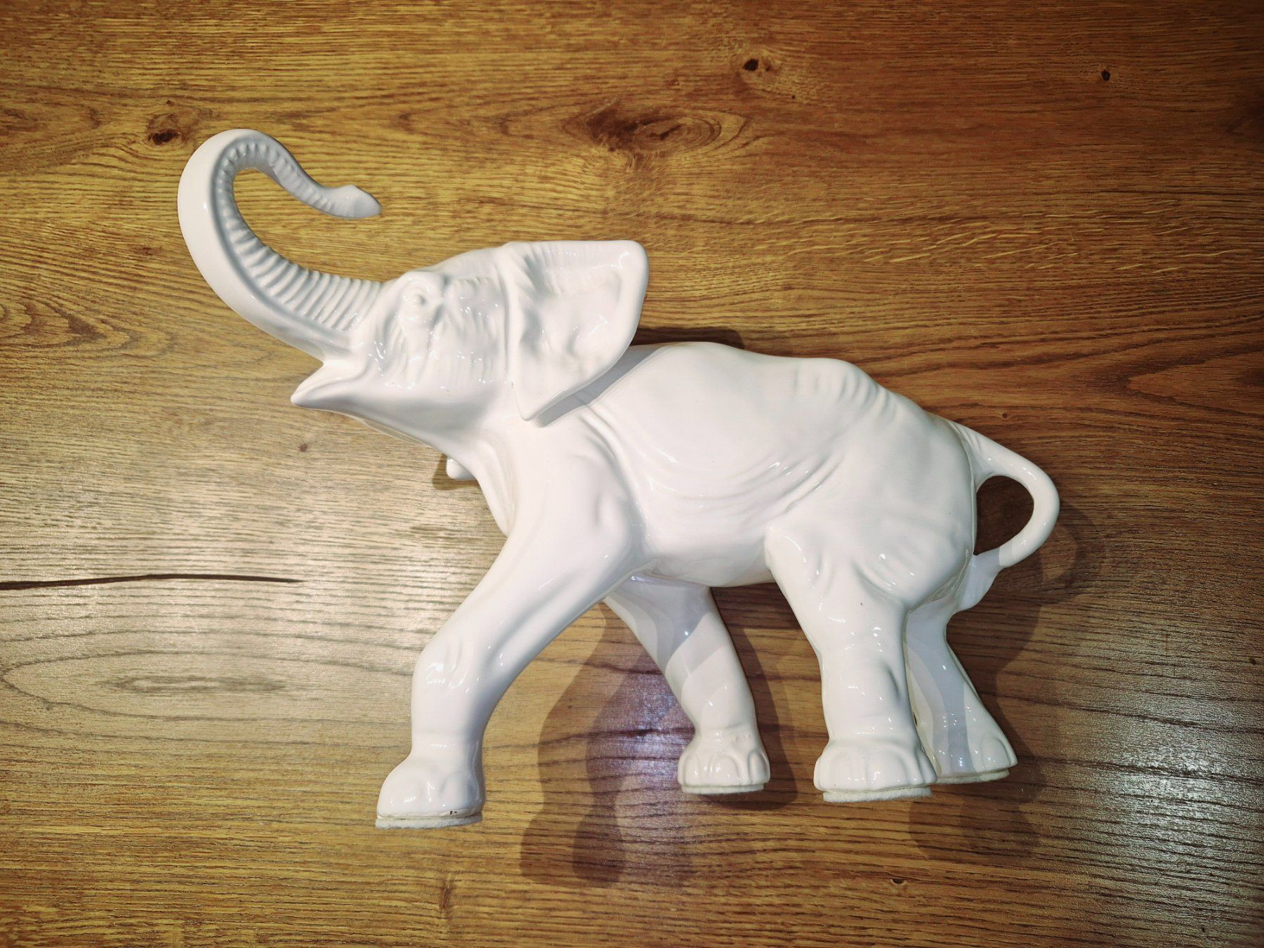Statuette: Weisser Deko Elefant aus Keramik – Usato da Mellingen venduto da Loewe2006 4