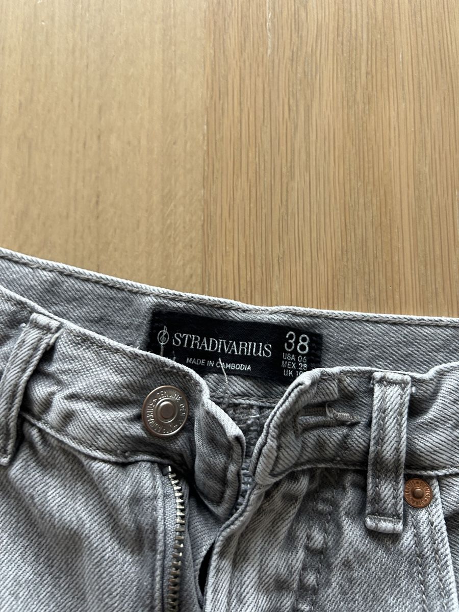 Jeans: Graue Stradivarius Jeans, Gr. 38 – Gebraucht aus Adetswil von jul_qvl5 1