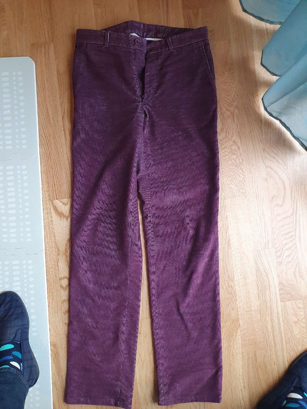 Armani Pantaloni: Armani Manchester Hose 33/36 – Usato da Zürich venduto da ceviname 1
