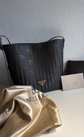 Handtasche Mollerus schwarz mit Beutel neuwertig