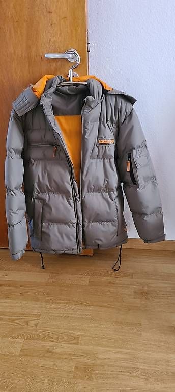 Giacche: Winterjacke – Usato da Horgen venduto da Cule19 1