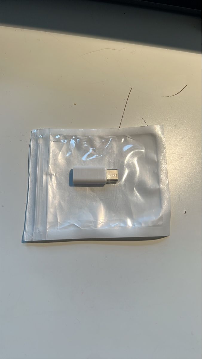 Lecteurs & Adaptateurs: Lightning USB-C Adapter - Originalverpackt – Neuf avec emballage d'origine à Pfäffikon SZ par jer_6mmr