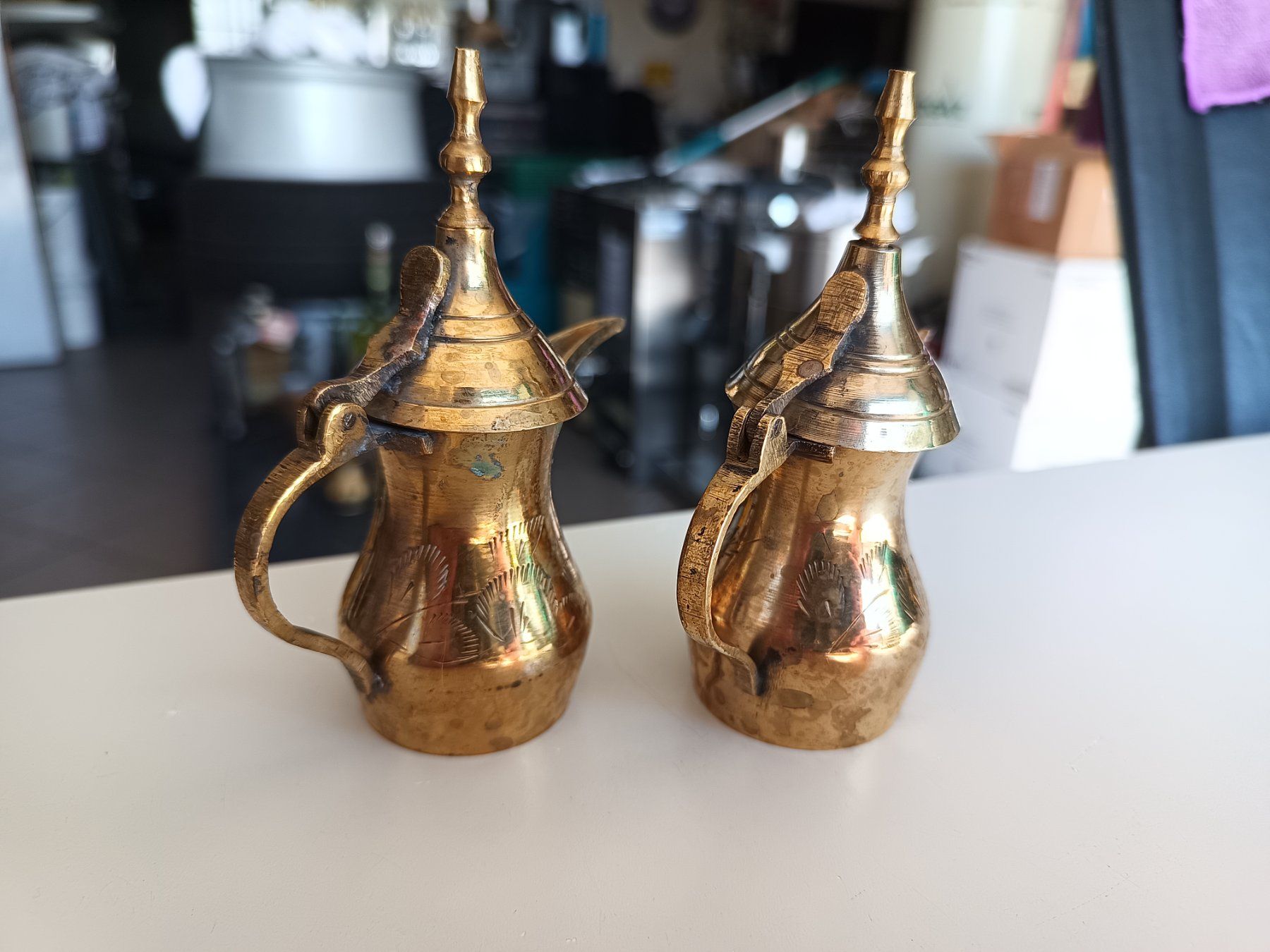 Teiere: Dallah Messing Kaffeekannen Orientalisch – Usato da Oberegg venduto da A-Z.Handel.Loehrer 2