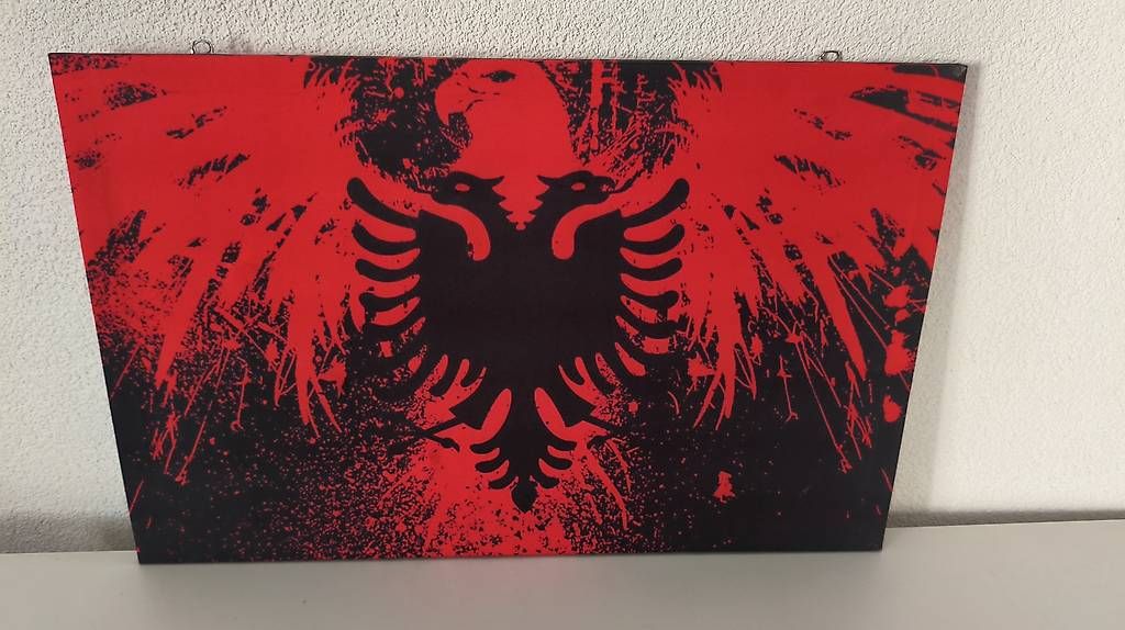 Cornici: Bilderrahmen mit Albanischer Adler und mit LED – Usato da Winterthur venduto da Kosovari0 1