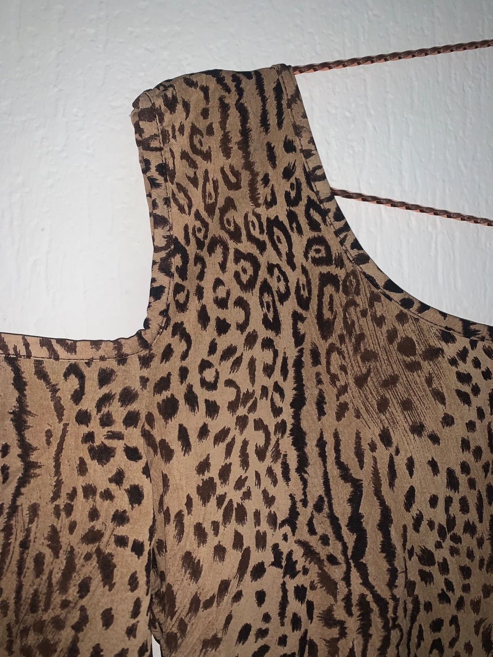 Top: Top léopard 🐆 Dolcemiele taille M – Usato da Lausanne venduto da Xiaoxi 4