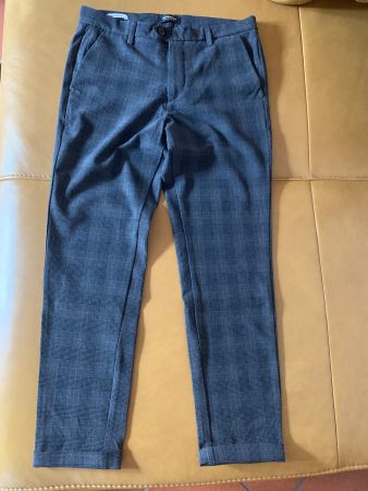 Hose Jack & Jones in Grösse 31/30   Kariert