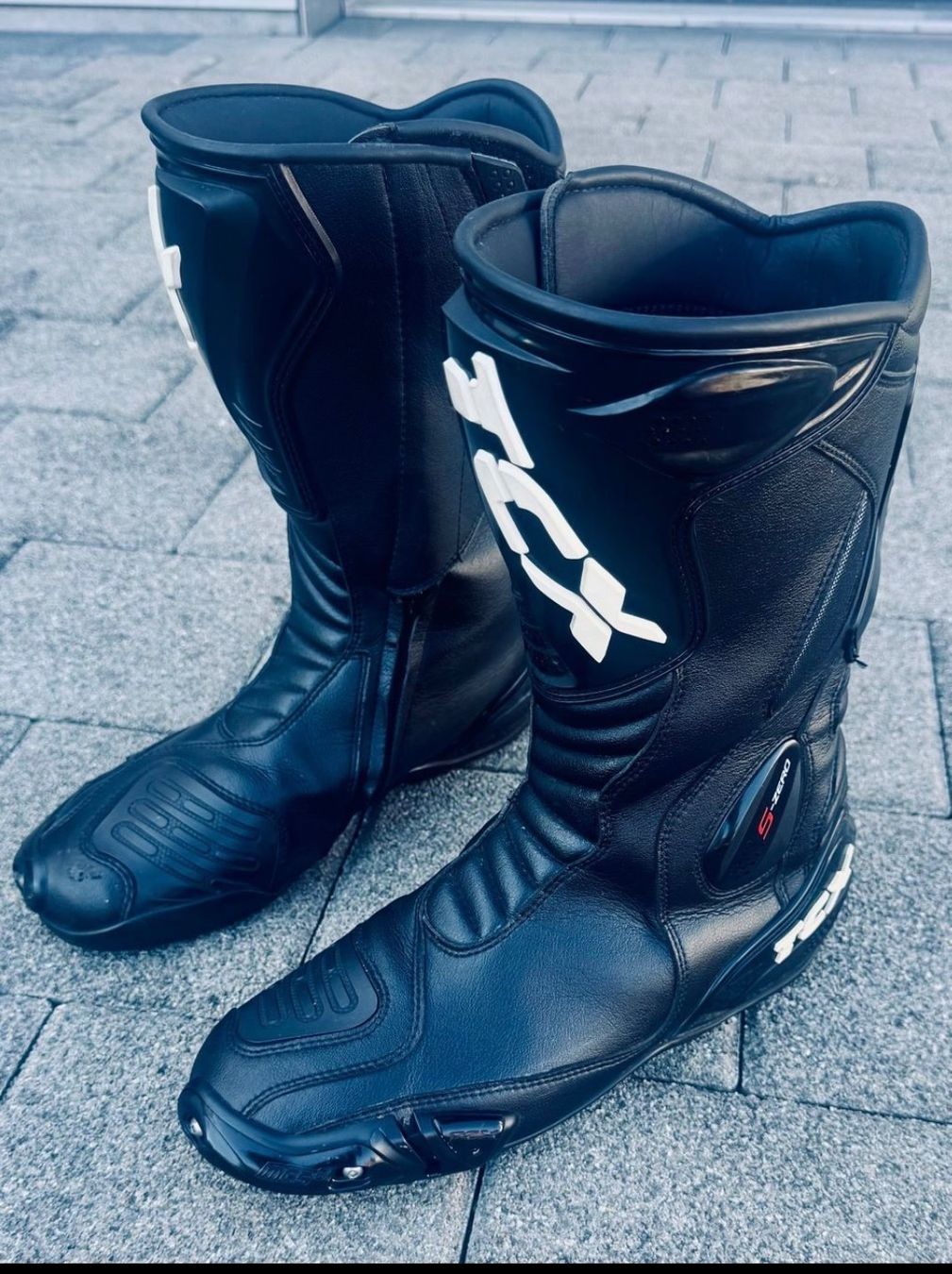TCX Scarpe da uomo: TCX S Zero Botte Moto Gr. 43 – Usato da La Chaux-de-Fonds venduto da ALVKIKO