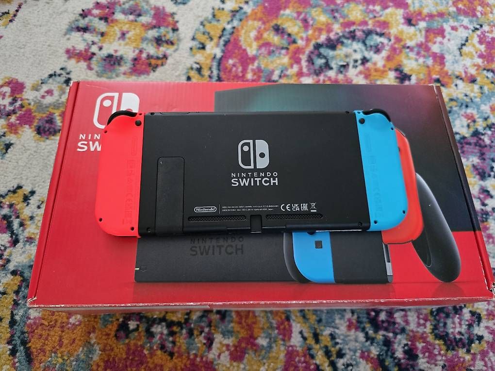 Nintendo Konsolen: Nintendo Switch V2 en excellent état – Gebraucht aus Siviriez von ani_xzl6 3