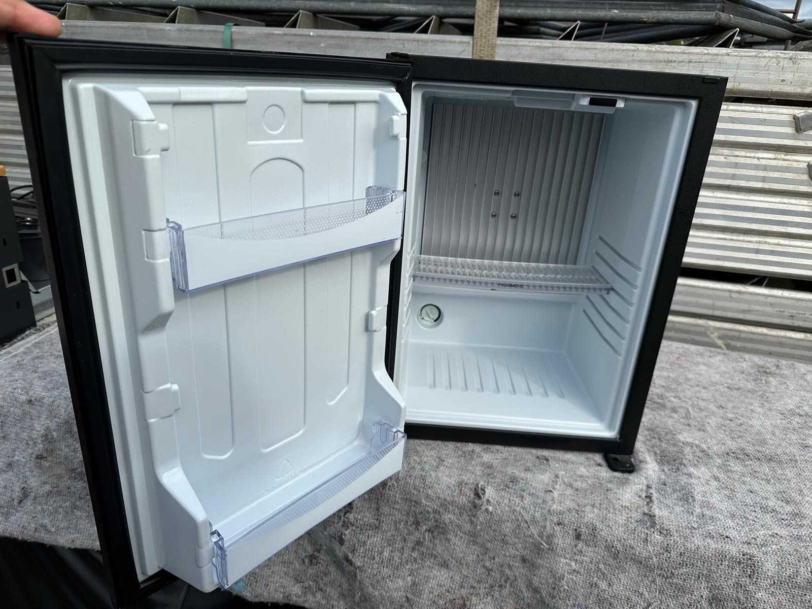 Frigoriferi: Minibar Dometic RH 430 NTE – Usato da Spreitenbach venduto da Space_X 4
