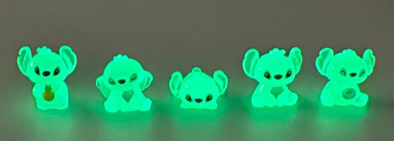 Statuette: 5 Stk. Leuchtenden Lilo & Stitch Figuren Set – Nuovo e nell'imballaggio originale da Uerkheim venduto da Kaufoption 2