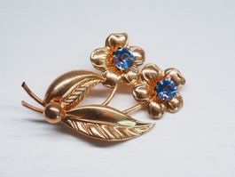 Vintage Brosche Blumen Gold-Ton blauer Strass ca. 5,5 cm