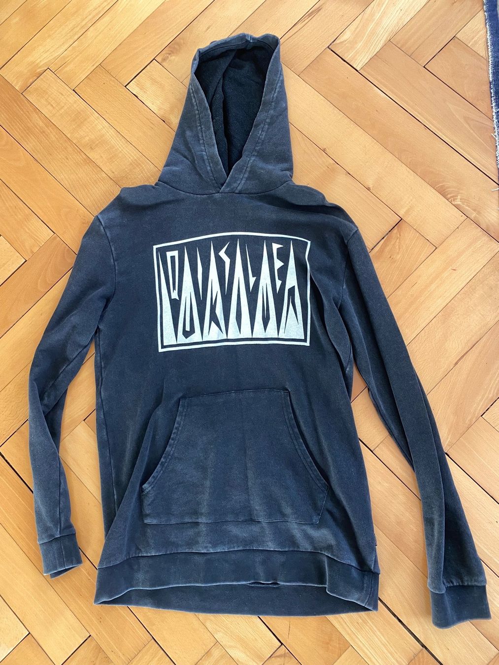 Quiksilver Pullover & Sweatshirts: Sweater Quiksilver 16 ans gris – Gebraucht aus Küssnacht am Rigi von CALIFRASQUI