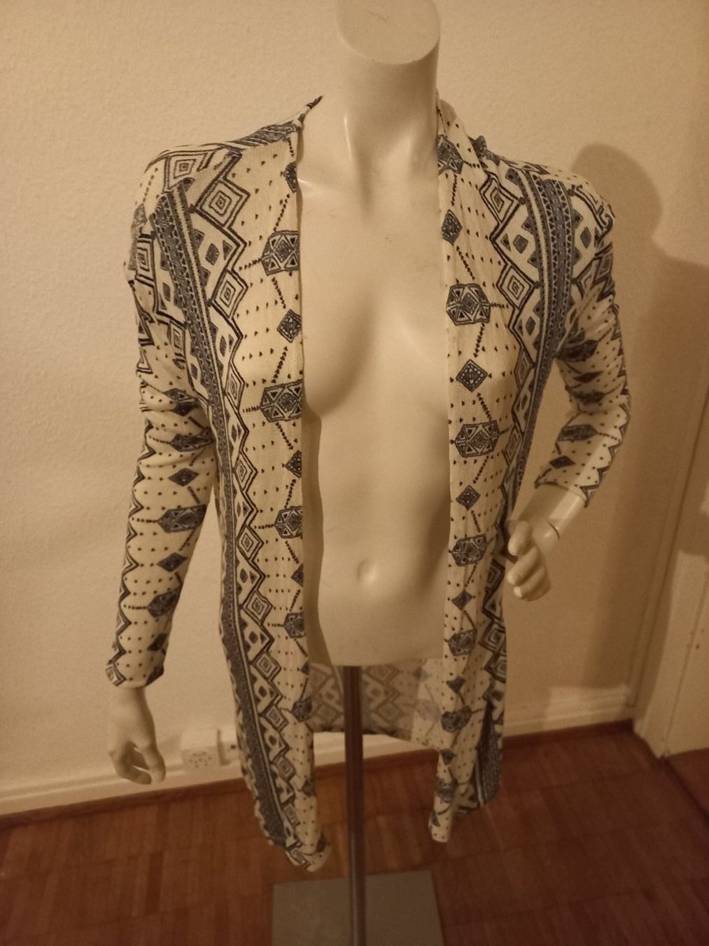 H&M Vestes: Strickjacke – Neuf (Voir description) à Basel par zaa_7ft5