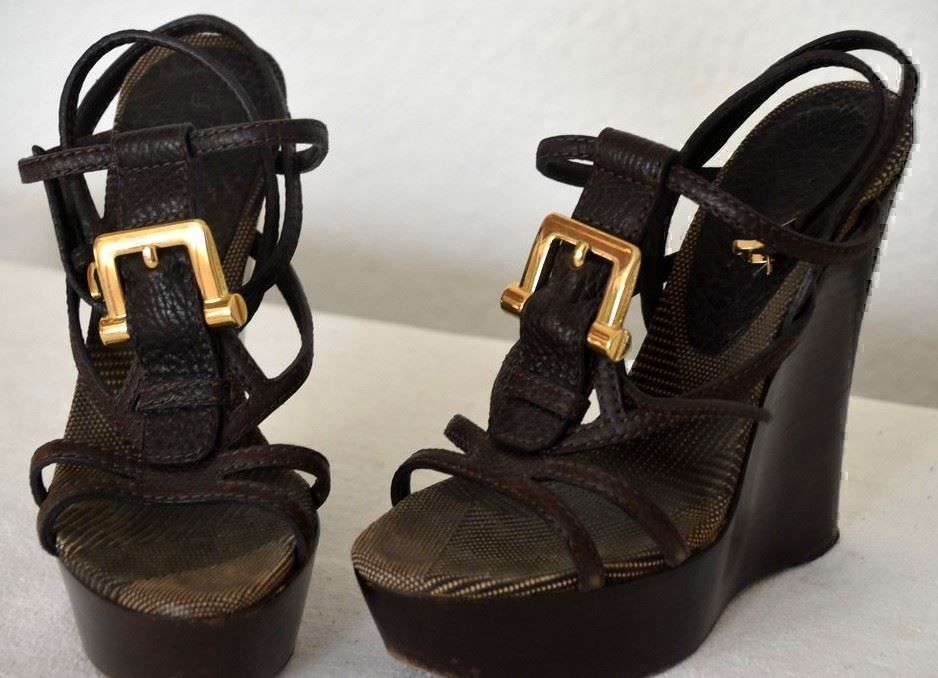 Burberry Damenschuhe: Sandalen / Sandales Burberry . 38 – Gebraucht aus Collonges von Auganien 4