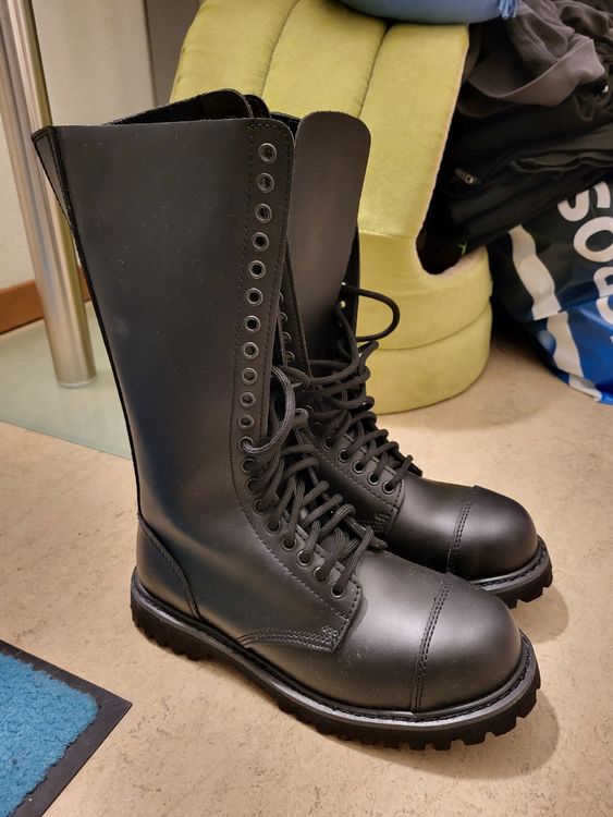 Kleinanzeigen Doc Martens 10 Loch Stahlkappe Dr Martens Grün