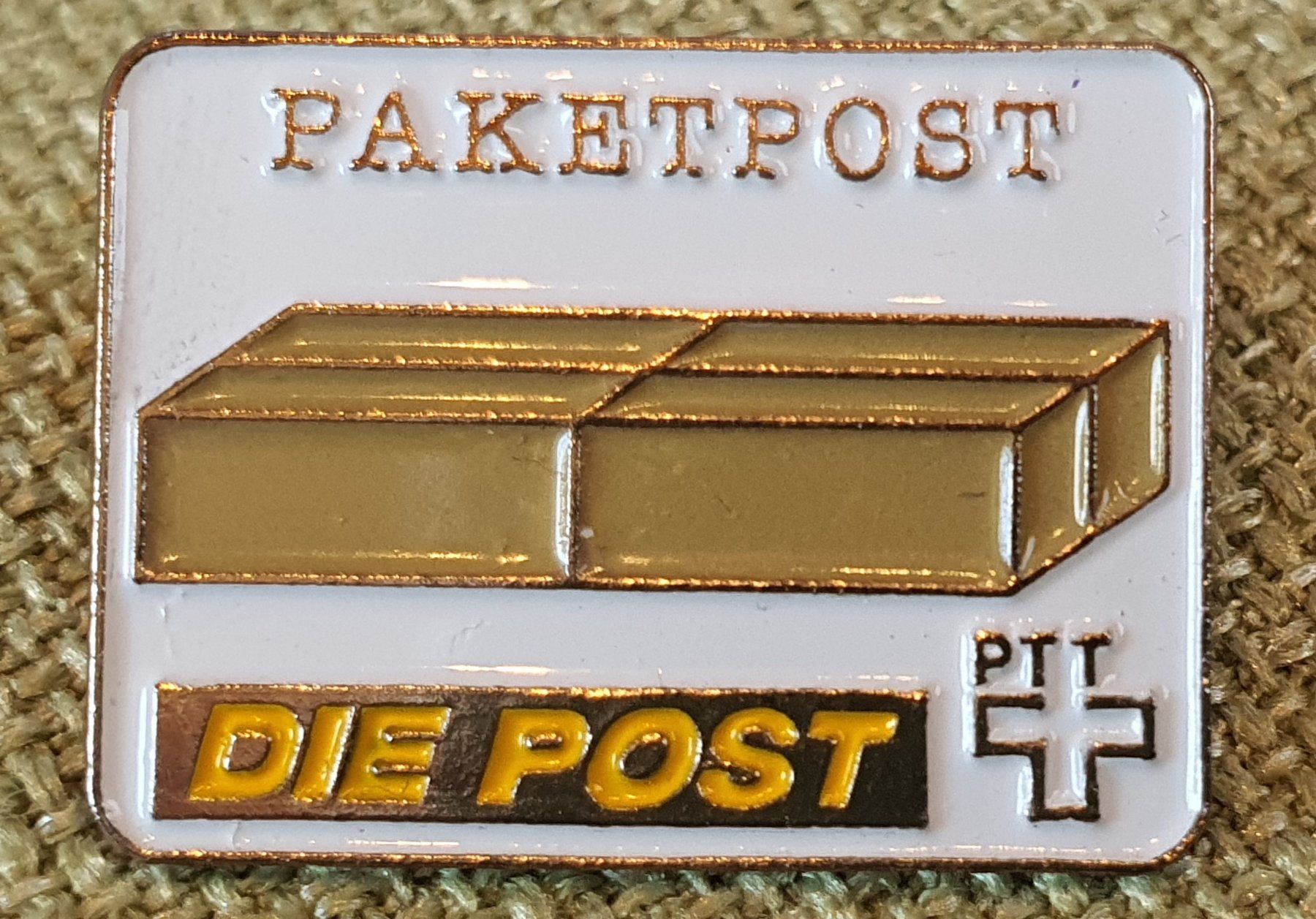 Plaketten & Abzeichen: A529 - Pin PTT Die Post Paketpost – Gebraucht aus Reinach BL von Boston-Verkauf