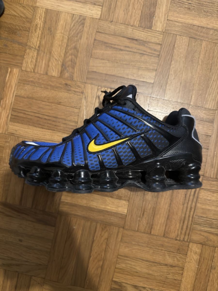 Scarpe da uomo: Nike SHOX – Usato da Basel venduto da ism_m6k9