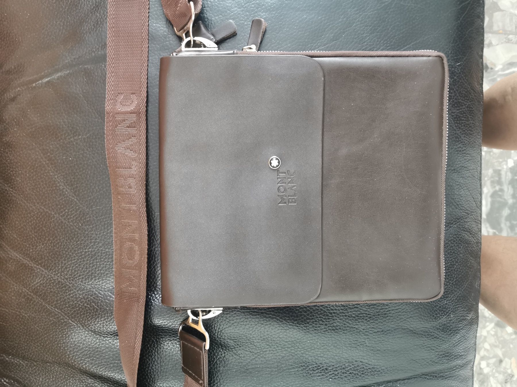 Autres vêtements & accessoires: MONT BLANC – D'occasion à Agno par cavallopazzo72 1
