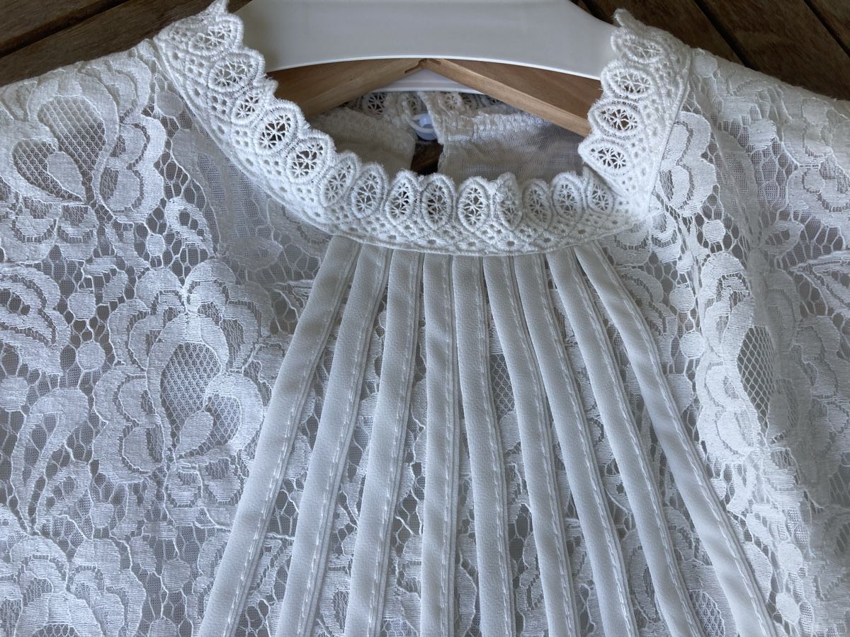 Camicette: Hochwertige Spitzenbluse aus Buranospitze – Usato da Luzern venduto da franziska.2024 4