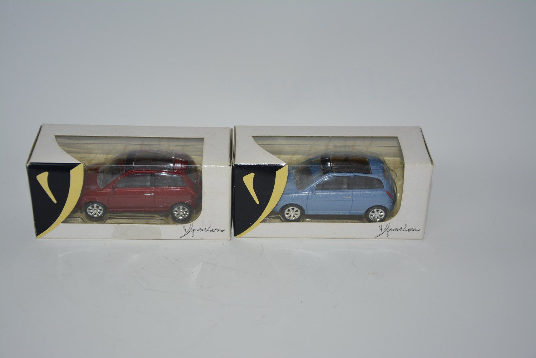 Lancia Modellini d'auto: Lancia Ypsilon 2 Stück , Norev , 1:64 – Nuovo e nell'imballaggio originale da Goldach venduto da Feivel9