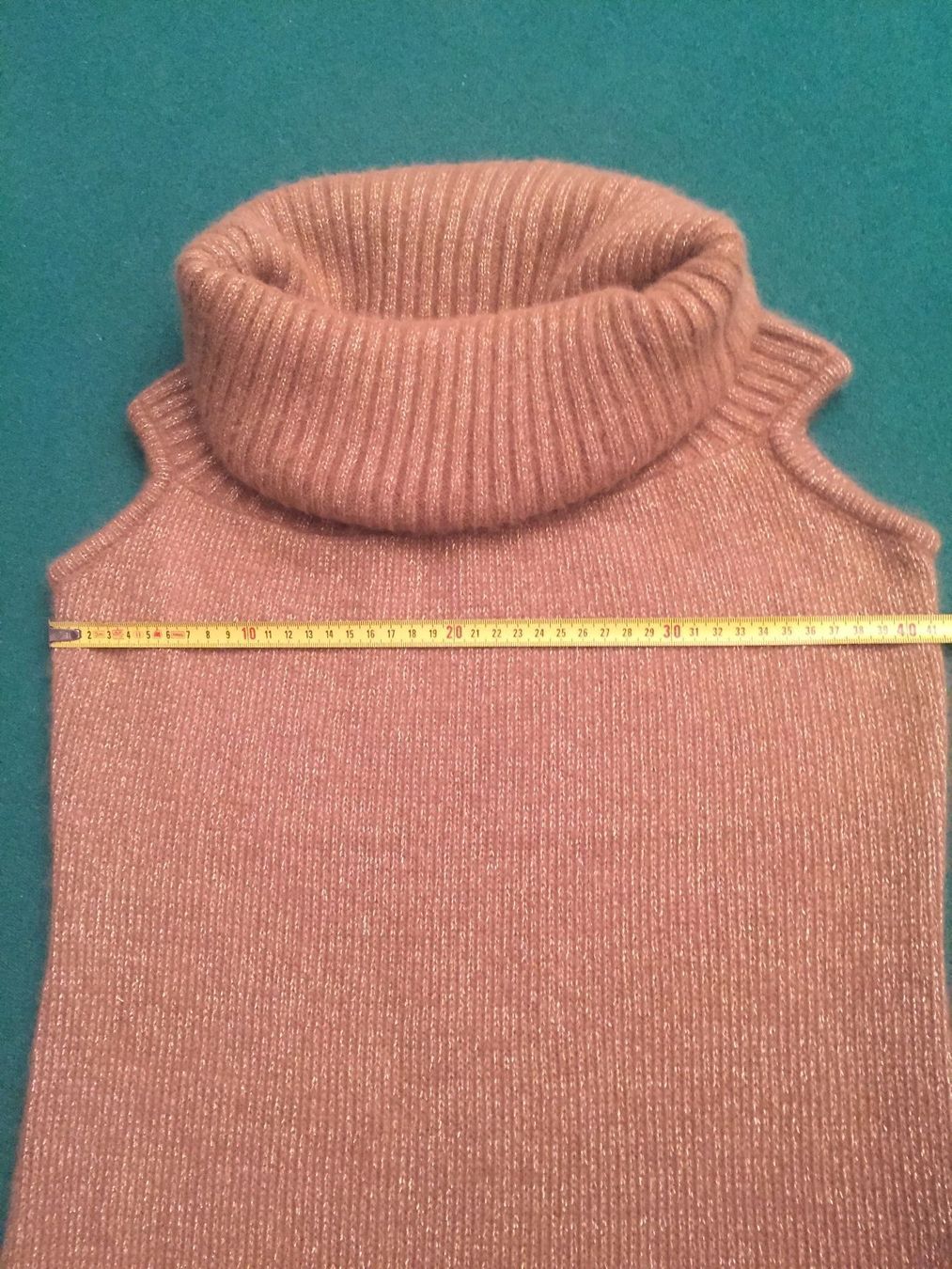 Vestiti: Mini robe 100% cashemire – Usato da Küssnacht am Rigi venduto da CALIFRASQUI 1