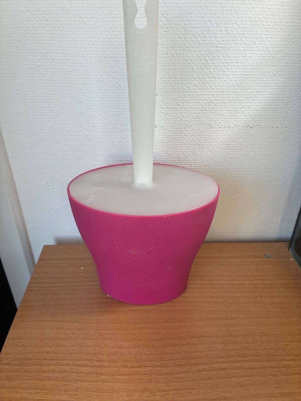 WC: Designer-Streuschaufel mit Halter – D'occasion à Zürich par gaz_f87f
