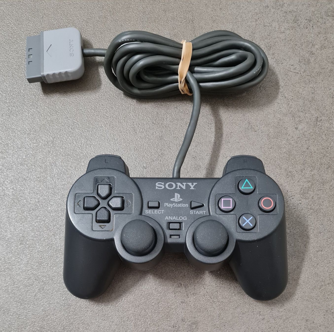 Sony Controller: Original PS1 Controller - schnelle Lieferung! – Usato da Birsfelden venduto da Dealgoenner24