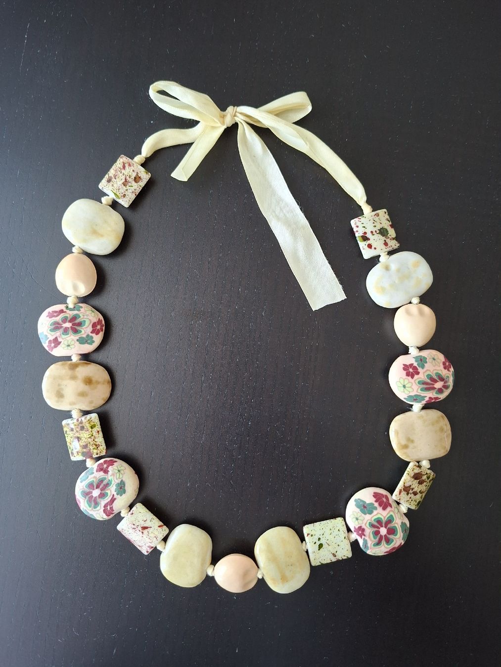 Catenine: Collier Bohème Perles Fleuries – Nuovo (secondo la descrizione) da Lutry venduto da Sim_Sta