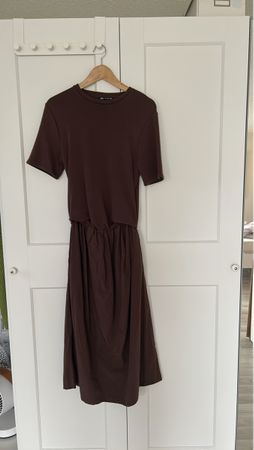 Elegantes Kleid in Braun - Perfekt für den Herbst! Gr. M