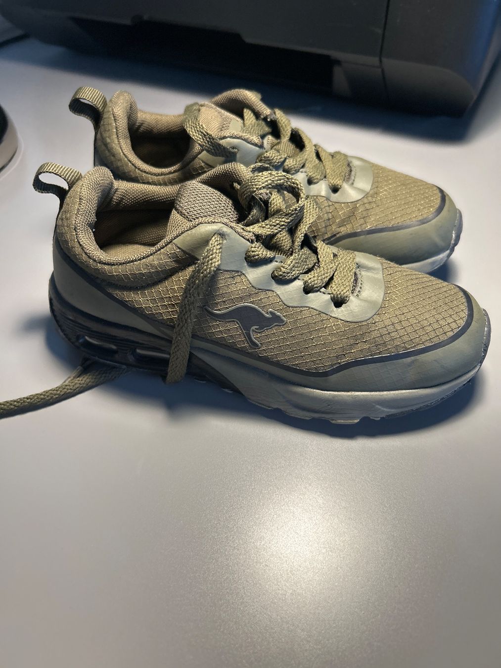 Scarpe per ragazzi: Kangaroos Kinderschuhe GR. 30 – Usato da Boniswil venduto da sim_7zhp