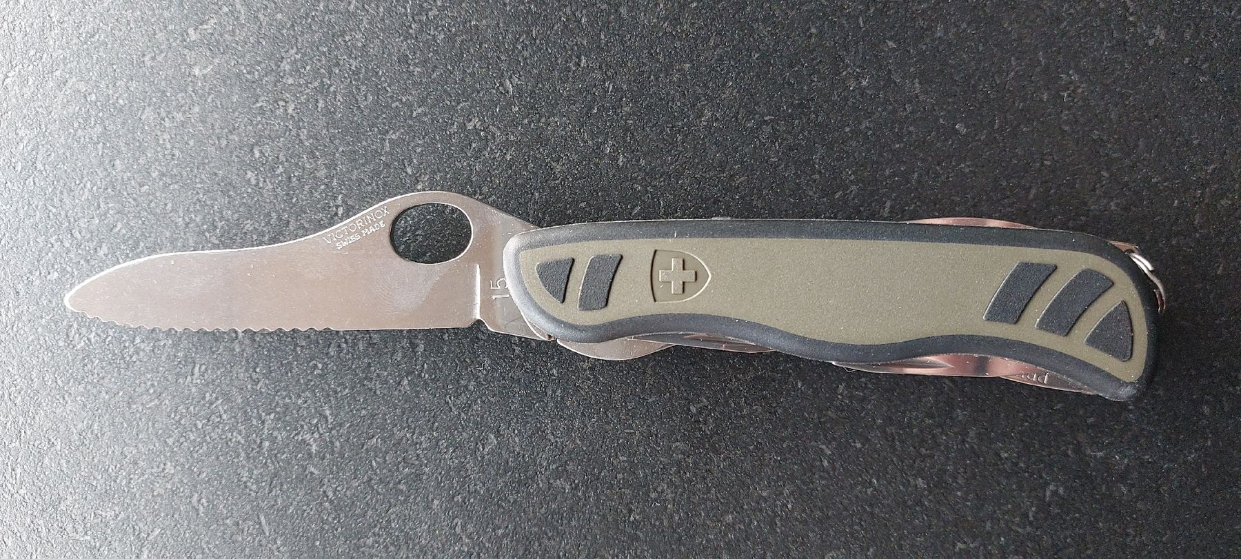 Victorinox Coltelli tascabile: victorinox soldat 2015 – Nuovo e nell'imballaggio originale da Morens FR venduto da John_Doe_1981