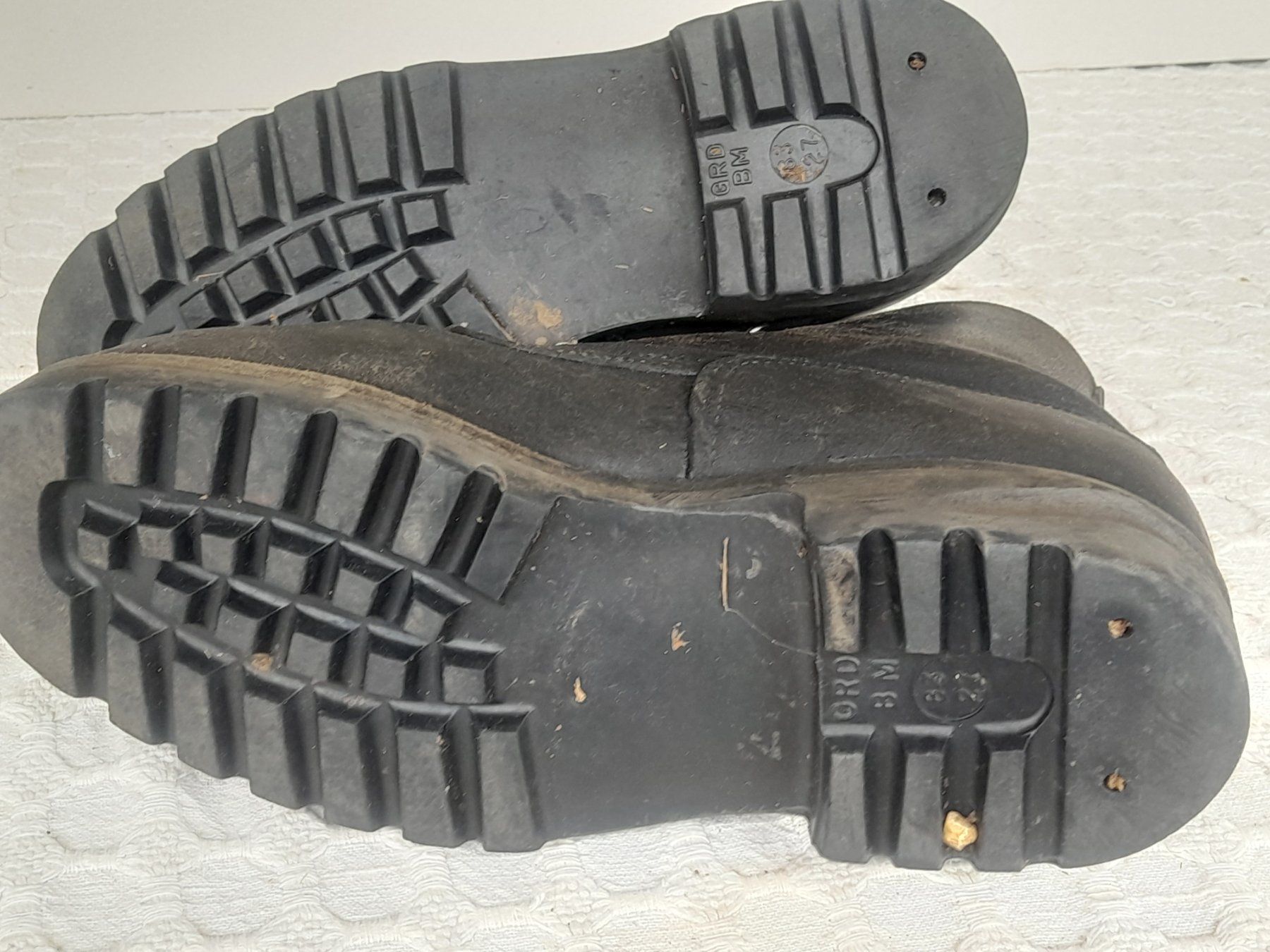 Bally Scarpe da uomo: Alte Militärschuhe/Wanderschuhe Bally 27 – Usato da Thun venduto da Treff.....e 5